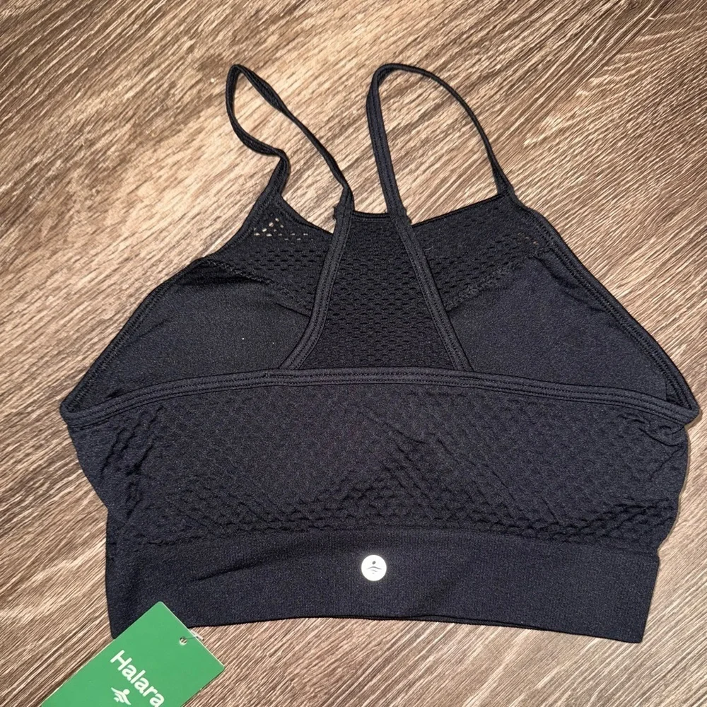 Halara high neck mesh sports bra xs